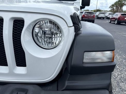 Used 2021 Jeep Wrangler Unlimited Sport image 9
