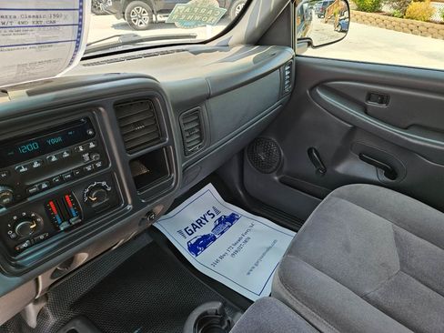 Used 2007 GMC Sierra 1500 W/T w/ Light Duty Power Package AWD/4WD image 15