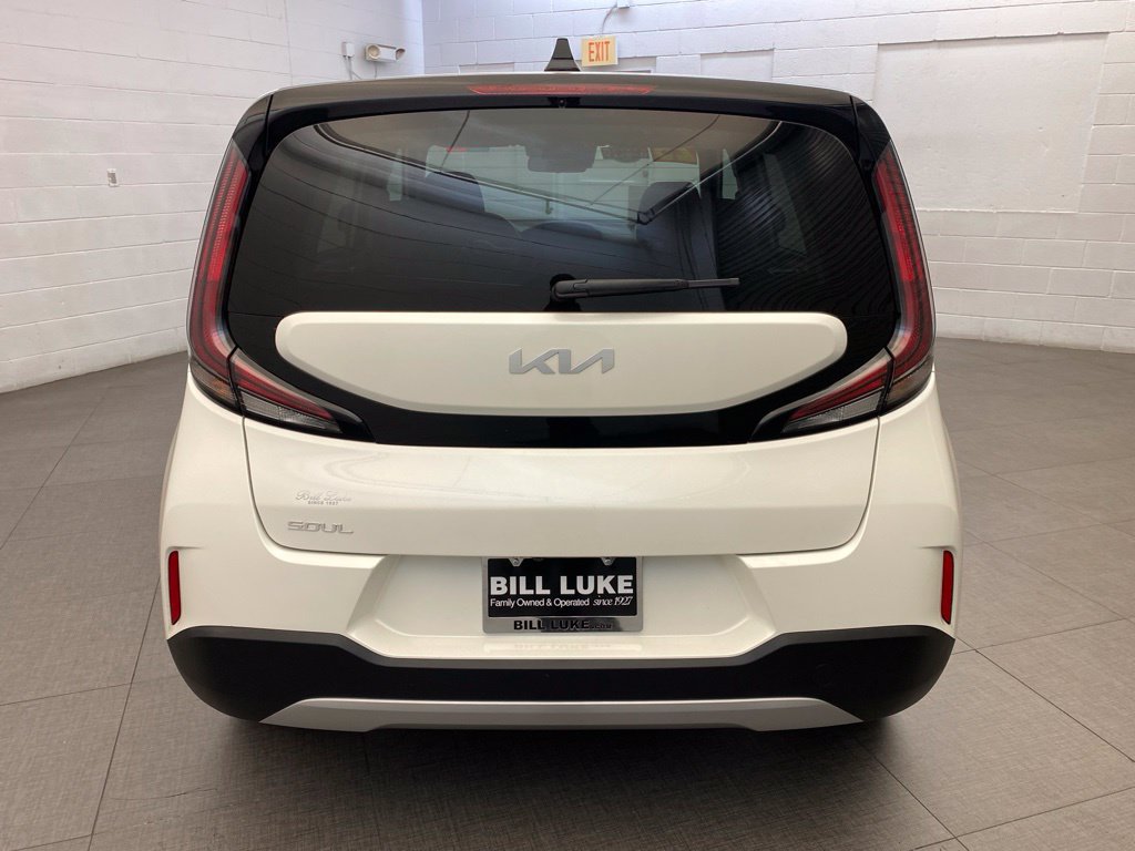 Used 2025 Kia Soul LX w/ LX Technology Package FWD image 7