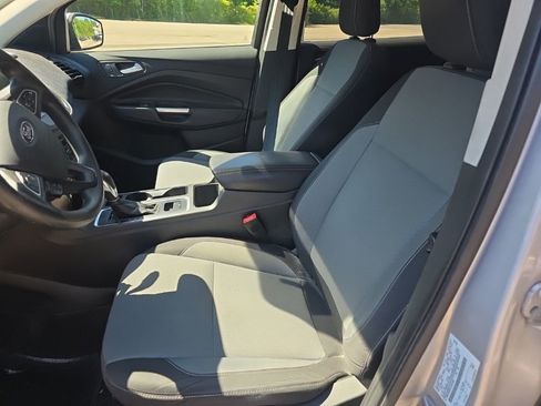 Certified 2018 Ford Escape SE w/ SE Sync 3 Package AWD/4WD image 9