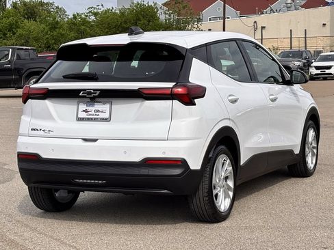 New 2027 Chevrolet Bolt LT w/ Comfort Package FWD image 4