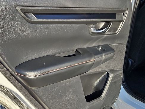 Used 2025 Honda CR-V Sport image 16