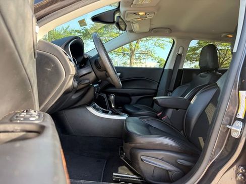 Used 2021 Jeep Compass Latitude AWD/4WD image 16