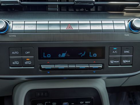 Used 2026 Hyundai Kona SEL Sport FWD image 19