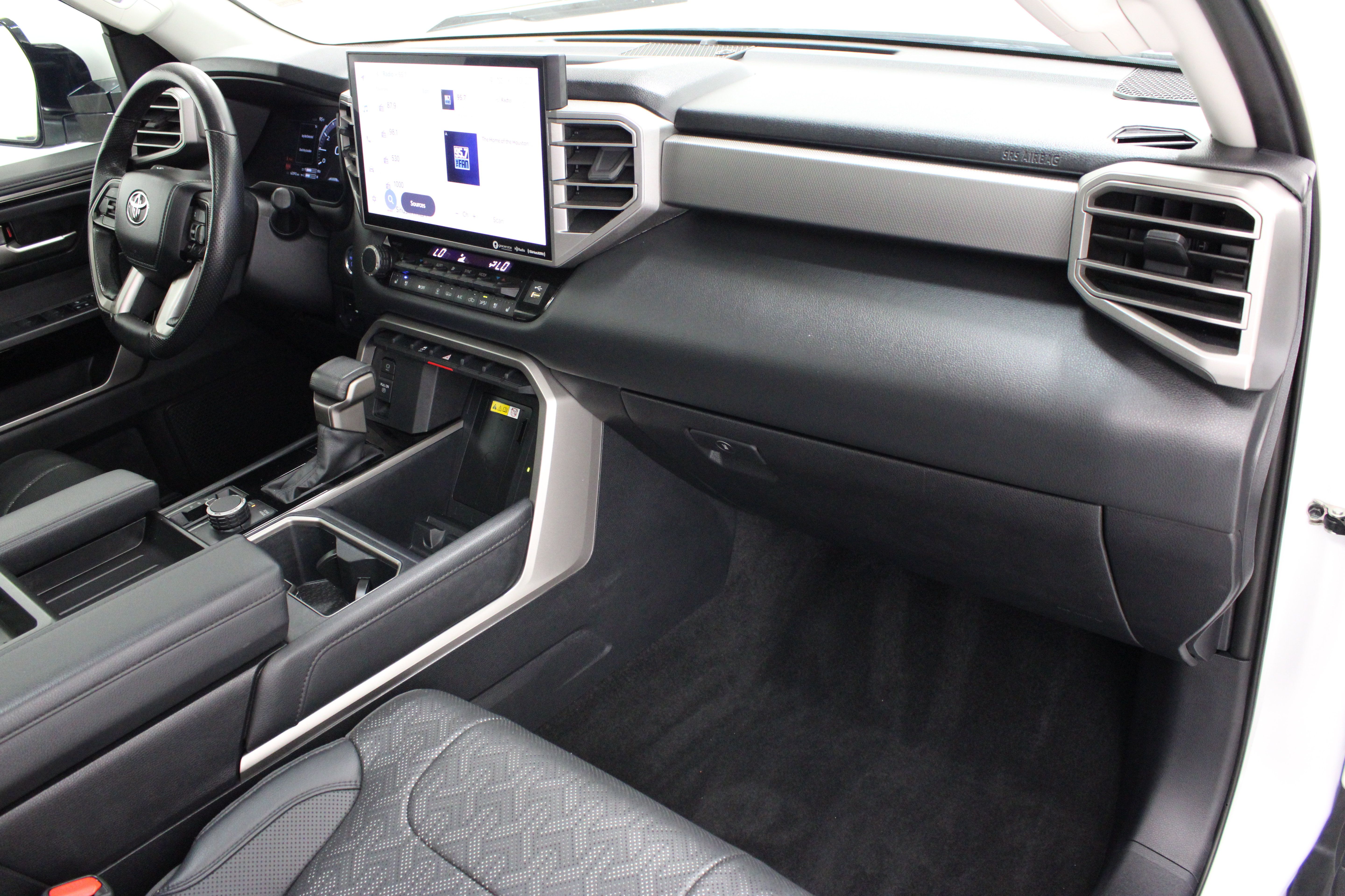 Used 2024 Toyota Tundra Limited w/ Power Package AWD/4WD image 39