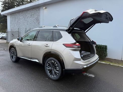 New 2026 Nissan Rogue Platinum image 10