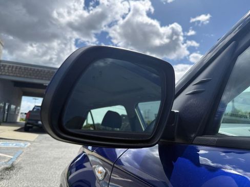 Used 2022 Hyundai Venue SEL image 34