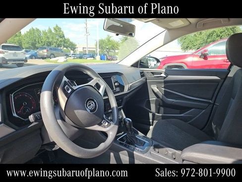Used 2019 Volkswagen Jetta R-Line FWD image 5