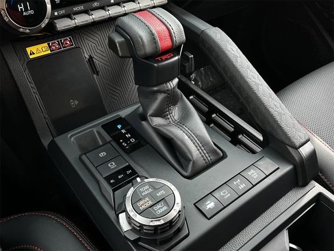 Used 2025 Toyota Tacoma TRD Pro image 17