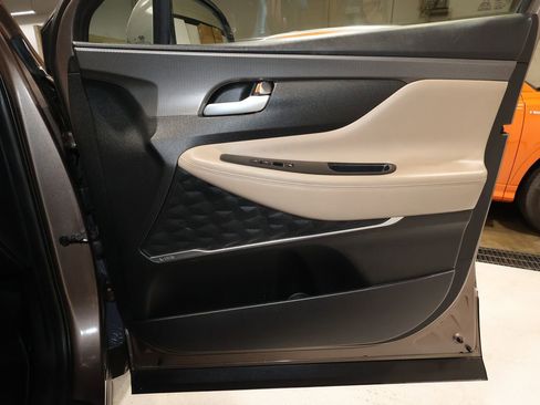 Used 2020 Hyundai Santa Fe Limited w/ Cargo Package image 19