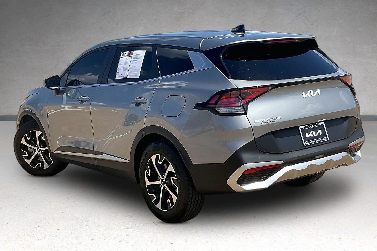Certified 2024 Kia Sportage EX FWD image 4
