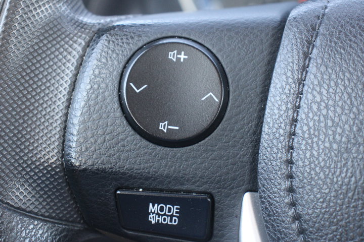 Used 2017 Toyota Corolla LE w/ Carpet Mat Package (TMS) FWD image 22
