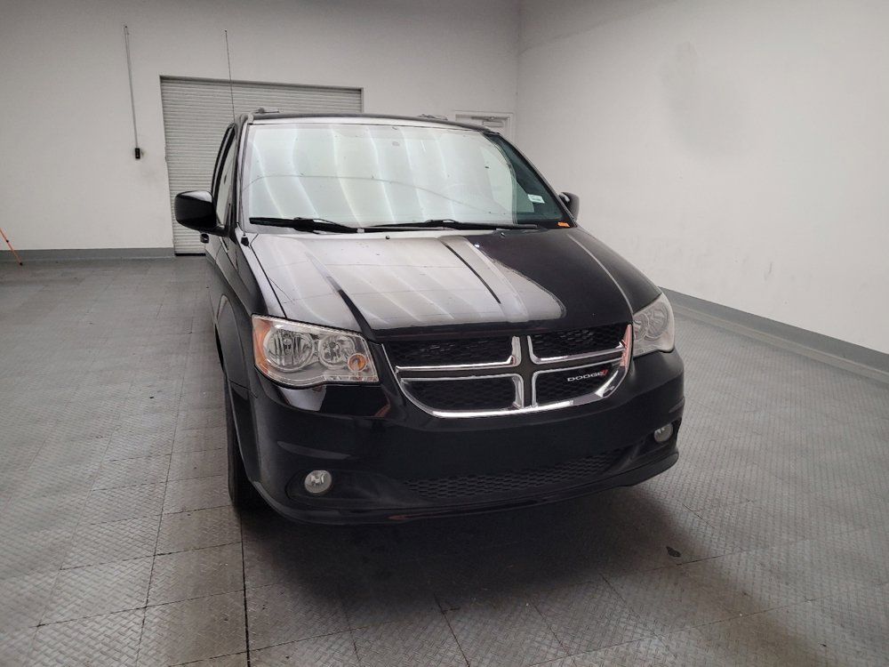Used 2017 Dodge Grand Caravan SXT FWD image 14