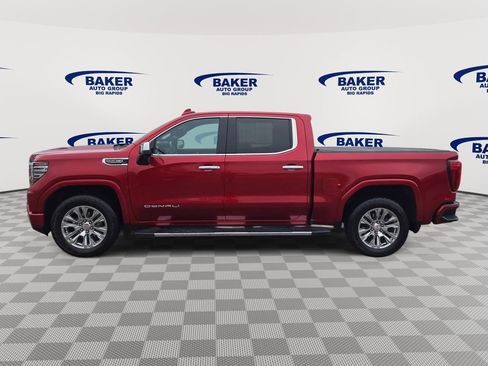 Used 2023 GMC Sierra 1500 Denali w/ Technology Package AWD/4WD image 3