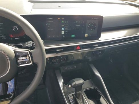 Used 2025 Kia Sorento LX image 21