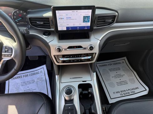 Used 2024 Ford Explorer XLT w/ Equipment Group 202A image 11