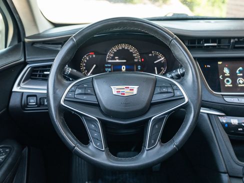 Used 2018 Cadillac XT5 Premium Luxury AWD/4WD image 13