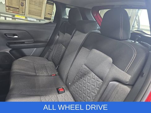 Used 2025 Nissan Kicks SV AWD/4WD image 14