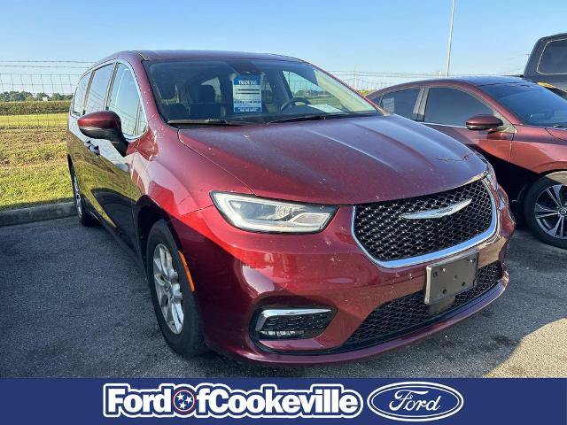Used 2023 Chrysler Pacifica Touring-L FWD image 1