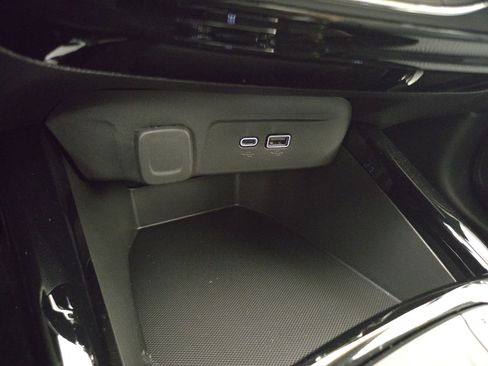 Used 2026 Chevrolet Trax LT w/ LT Convenience Package FWD image 27