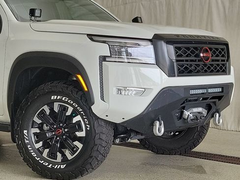 Used 2024 Nissan Frontier PRO-4X w/ Off-Road Protection Package AWD/4WD image 6
