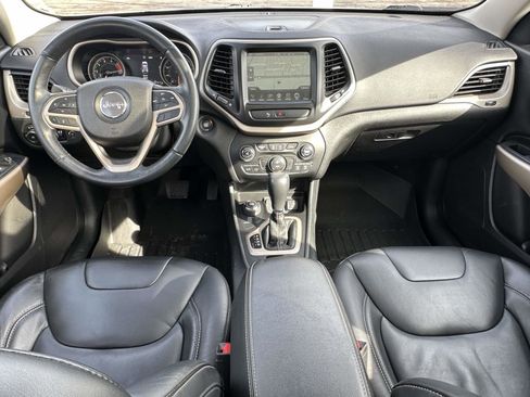 Used 2018 Jeep Cherokee Limited image 14