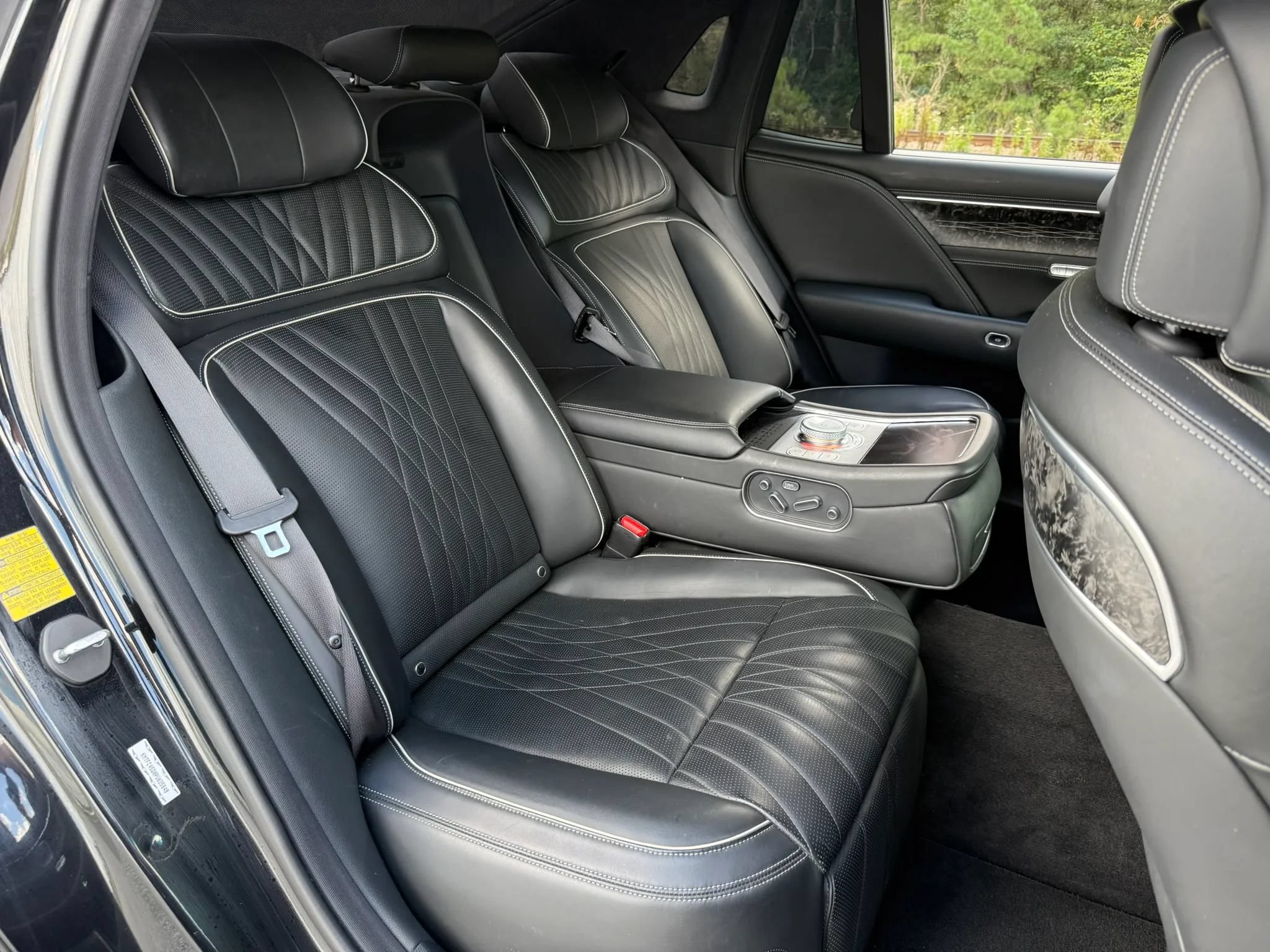Used 2023 Genesis G90 3.5T AWD/4WD image 32