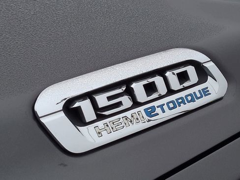 Certified 2021 RAM 1500 Laramie image 13