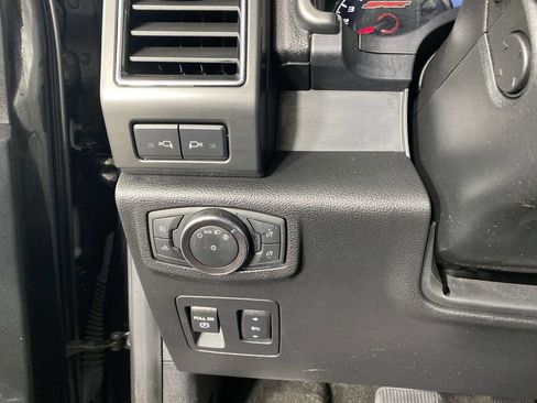 Used 2019 Ford F150 Lariat w/ Equipment Group 502A Luxury image 20