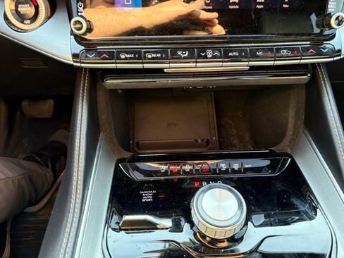 Used 2024 Jeep Wagoneer Series II AWD/4WD image 23