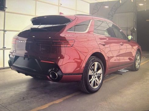 Used 2024 Genesis GV70 3.5T Sport image 4