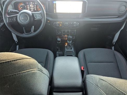 Used 2024 Jeep Wrangler Rubicon w/ Technology Group image 32