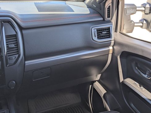 Certified 2024 Nissan Titan PRO-4X AWD/4WD image 17
