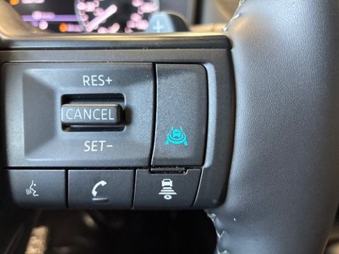 Used 2026 Nissan Rogue SV FWD image 23