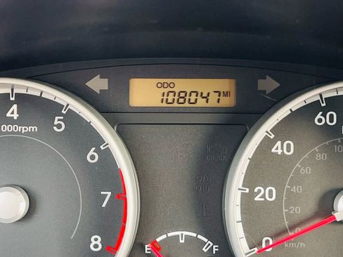 Used 2010 Hyundai Accent GS image 22