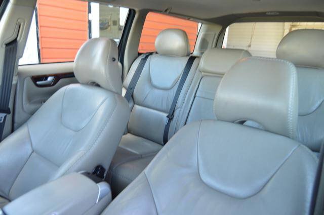 Used 2005 Volvo XC70 AWD/4WD image 43