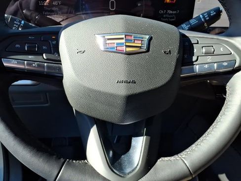 Used 2025 Cadillac XT4 Premium Luxury w/ Technology Package image 15