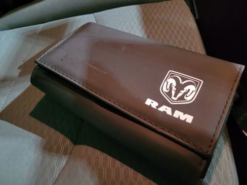 Used 2018 RAM 1500 Classic SLT w/ Luxury Group image 50