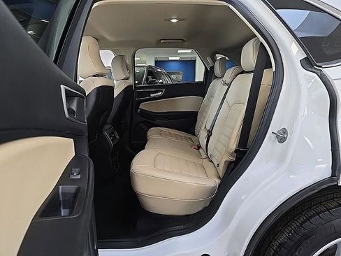 Used 2022 Ford Edge SEL w/ Convenience Package image 27