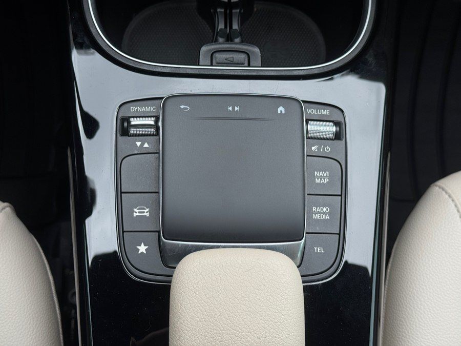 Used 2023 Mercedes-Benz CLA 250 4MATIC image 70