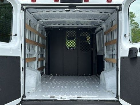 Used 2025 RAM ProMaster 2500 w/ U-Haul Equipment Group FWD image 26