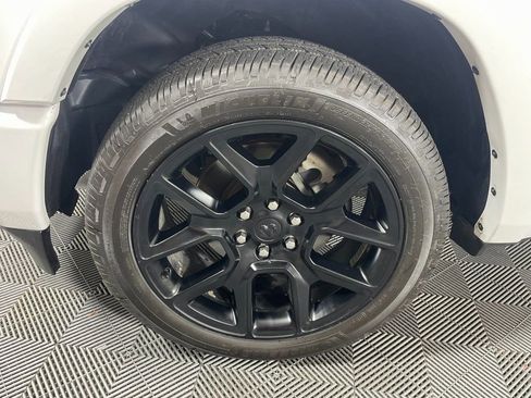 Used 2022 RAM 1500 Laramie image 12