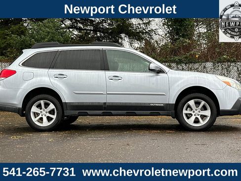 Used 2013 Subaru Outback 2.5i Premium w/ All-Weather Pkg image 3