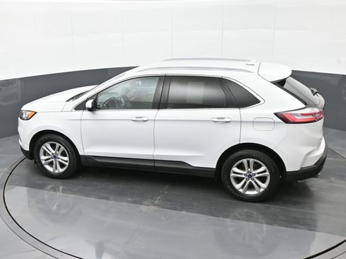Used 2020 Ford Edge SEL image 32