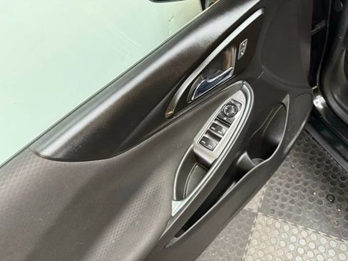 Used 2020 Chevrolet Malibu LT image 18