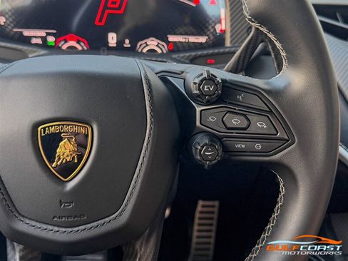 Used 2024 Lamborghini Revuelto AWD/4WD image 33