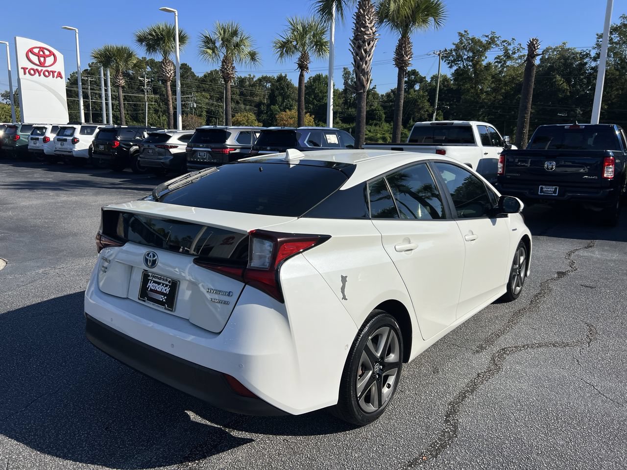 Used 2020 Toyota Prius Limited FWD image 10