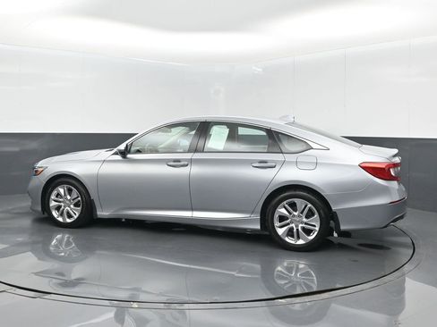 Used 2019 Honda Accord LX image 4