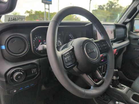 Used 2024 Jeep Wrangler Unlimited Rubicon 4xe w/ Technology Group AWD/4WD image 34