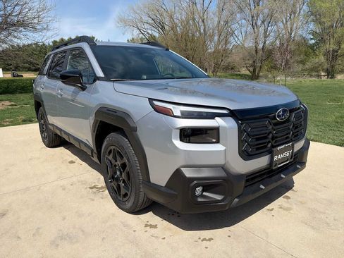New 2026 Subaru Outback Limited AWD/4WD image 9
